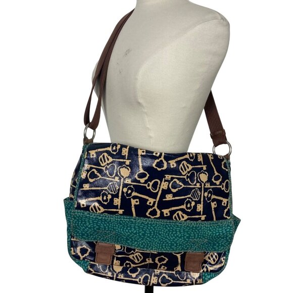 Fossil Key Per Coated Canvas Messenger Bag Blue Key Print Adjustable Strap - Picture 1 of 16